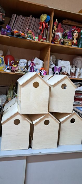 Скворечники, кормушка для птиц