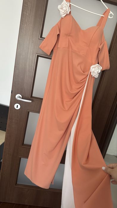 Vand rochie ocazie