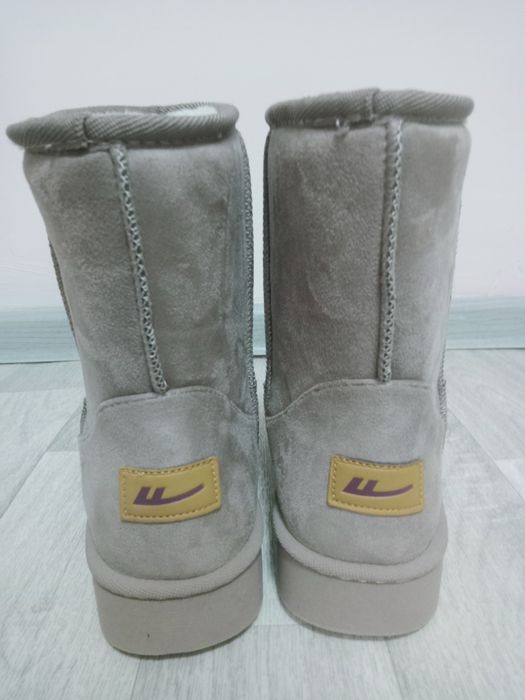 Продам женские уги