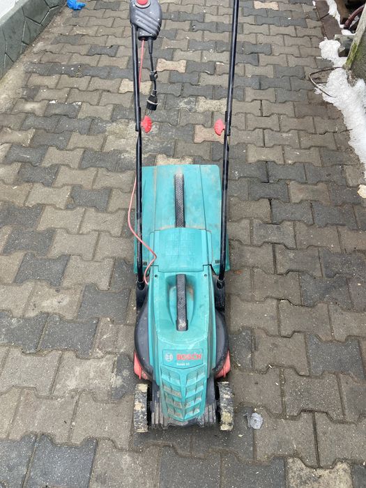 Vand masina de tuns gazon bosch