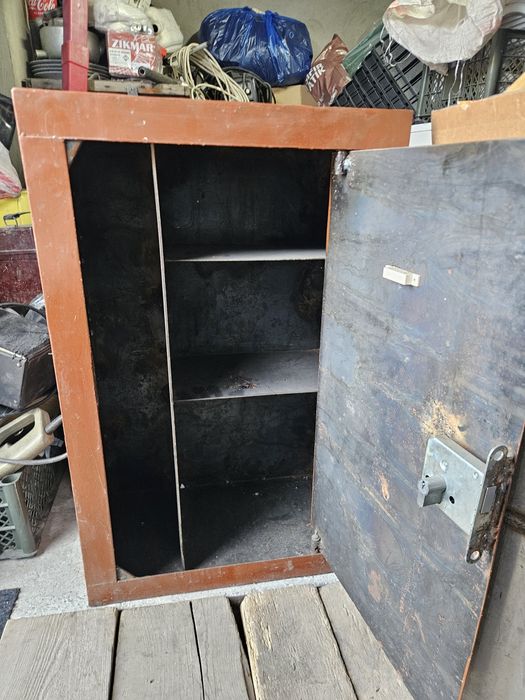 Сейф металлический 80×50×30