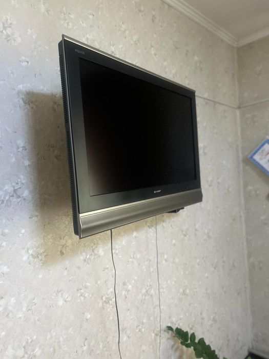 Телевизор sharp.