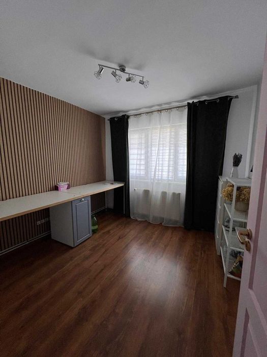 Apartament 3 Camere la cheie in bloc turn Dupa-Zid 55mp utili
