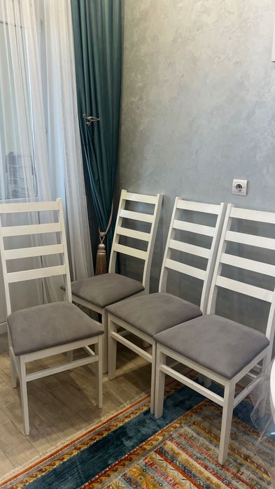 Продам стулья 4 штуки