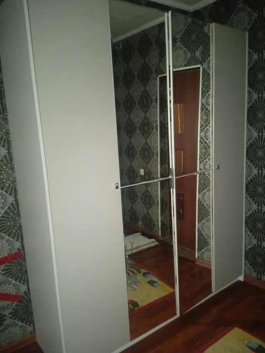 Шифоньер в хорошем состоянии