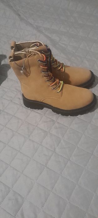 Велурени боти дамски. Номер 41.Цена 40лв.