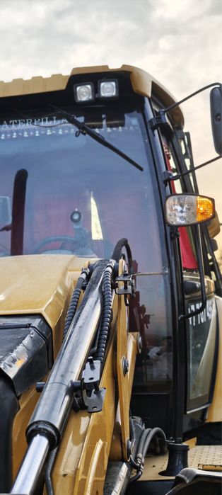 Трактор Экскаватор погрузчик