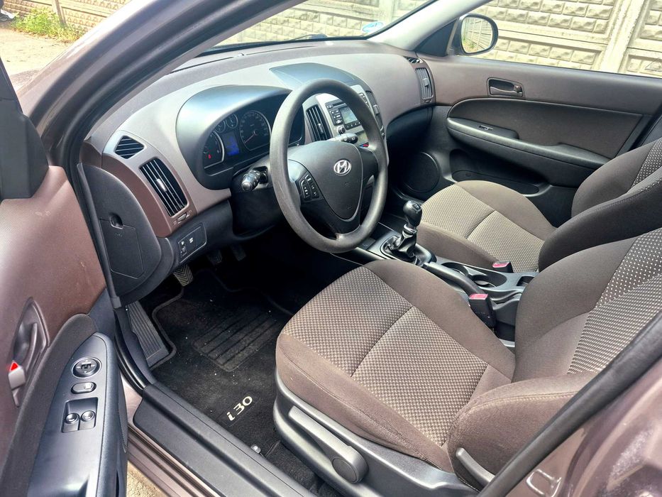 Hyundai i30 1.4 MPI Benzină 109 CP – Euro 5 – 2011