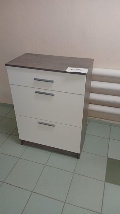 Продам столы новые