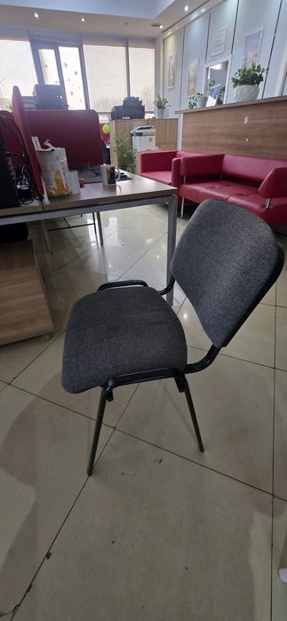 Стулья офисные б/у