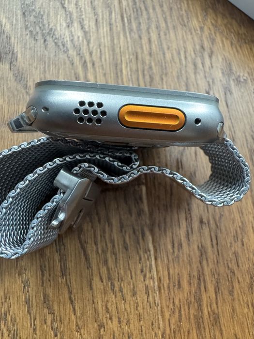 Apple Watch Ultra 49mm Titanium