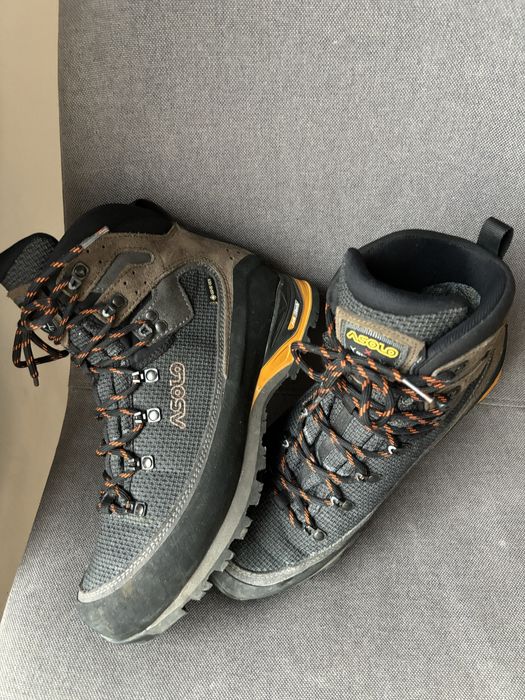 Bocanci înalți impermeabili rezistenți ASOLO, marime 42