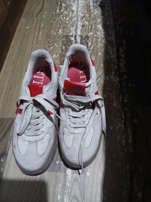 Продам обувь спортивный