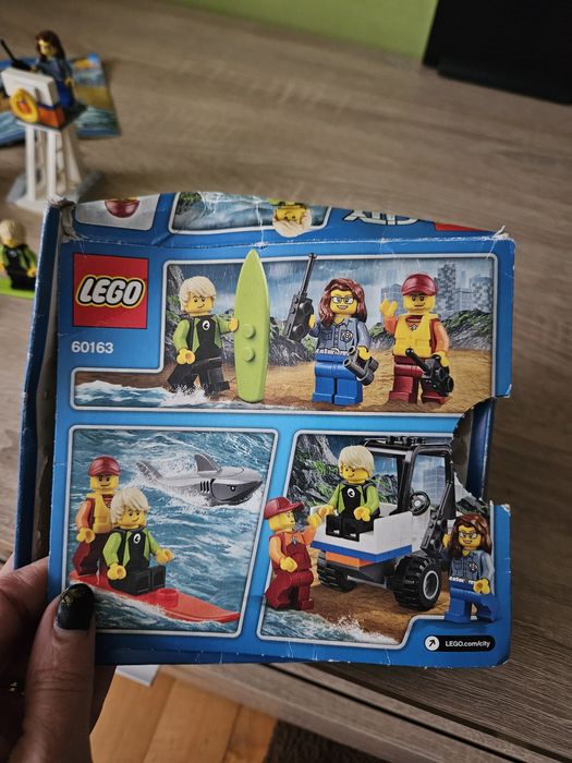 Lego city 60163 surfer