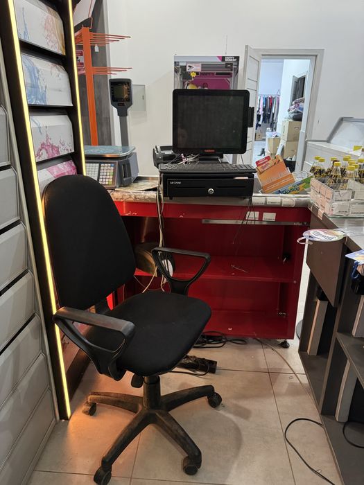 Продается оборудование для магазина