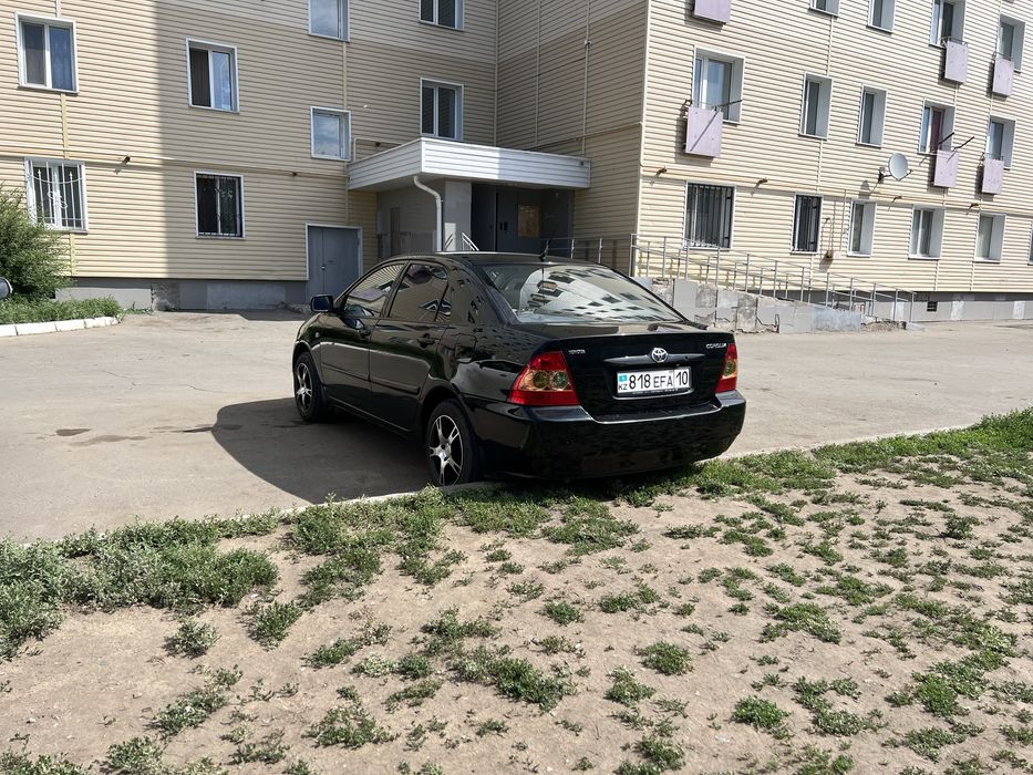 Продам тойоту короллу 2006 года.