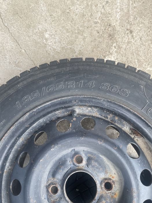 2 колеса с покрышками 185/65R14