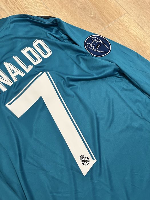 tricou de fotbal adidas real madrid maneca lunga ronaldo 7 marime M