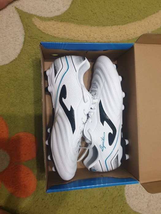 Футболни обувки JOMA номер 40,5