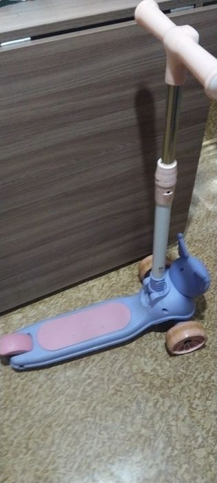 Продам детский самокат