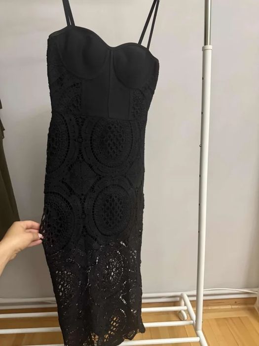 Кружевное платье