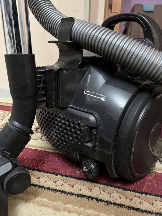 BOSCH пылесос в отличном состаяний