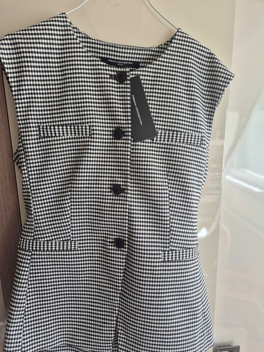 NOU cu etichetă Costum French Connection(vestă și pantaloni)