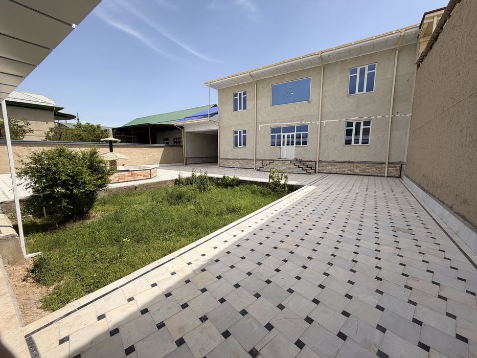 2 etaj 6 sotxli Hovli sotiladi