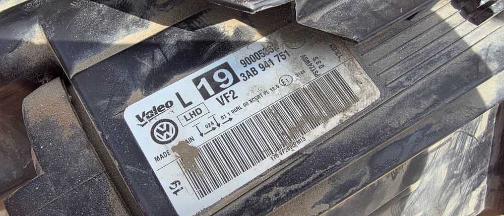 Far stanga Bi-Xenon Vw Passat B7 2011 / 2012 / 2013 2014