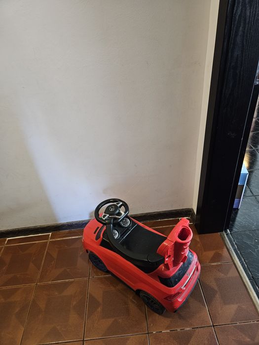 Количка за дете мерцедес GLE