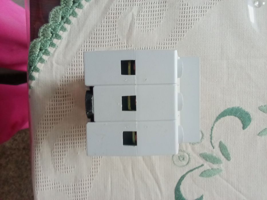 Релье от напрежения