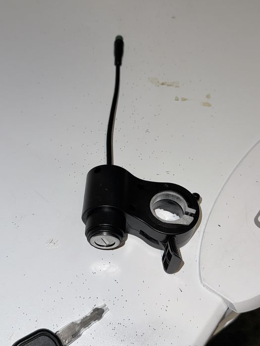 Lumina + intrerupator de lumina + acceleratie si cheie de contact + cheie de rezerva  kukirin g2 max (2024)
