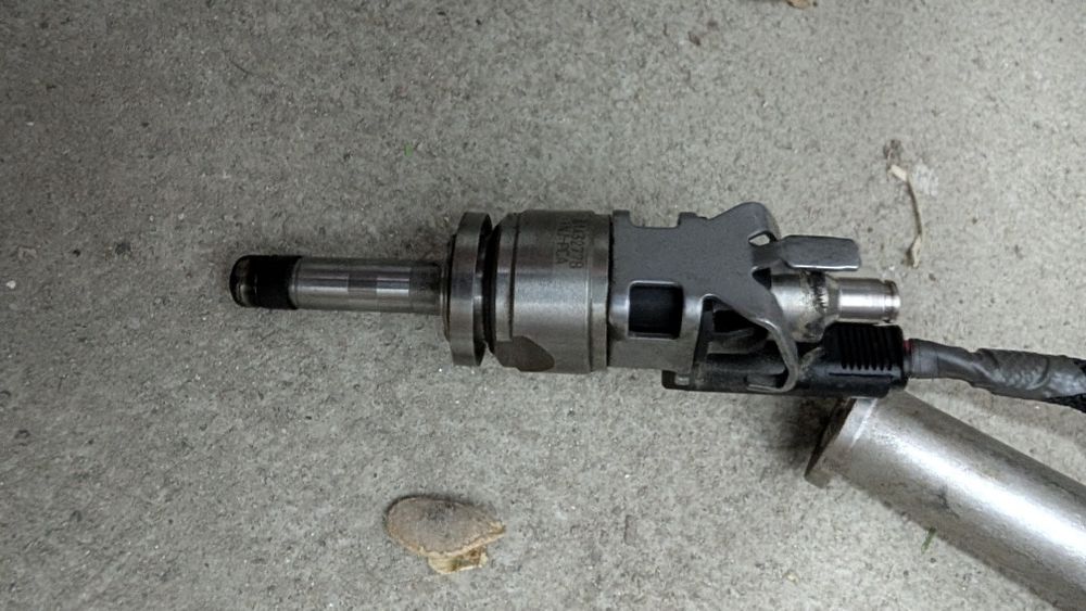 Rampa injectoare Volvo  cod motor B4204T34