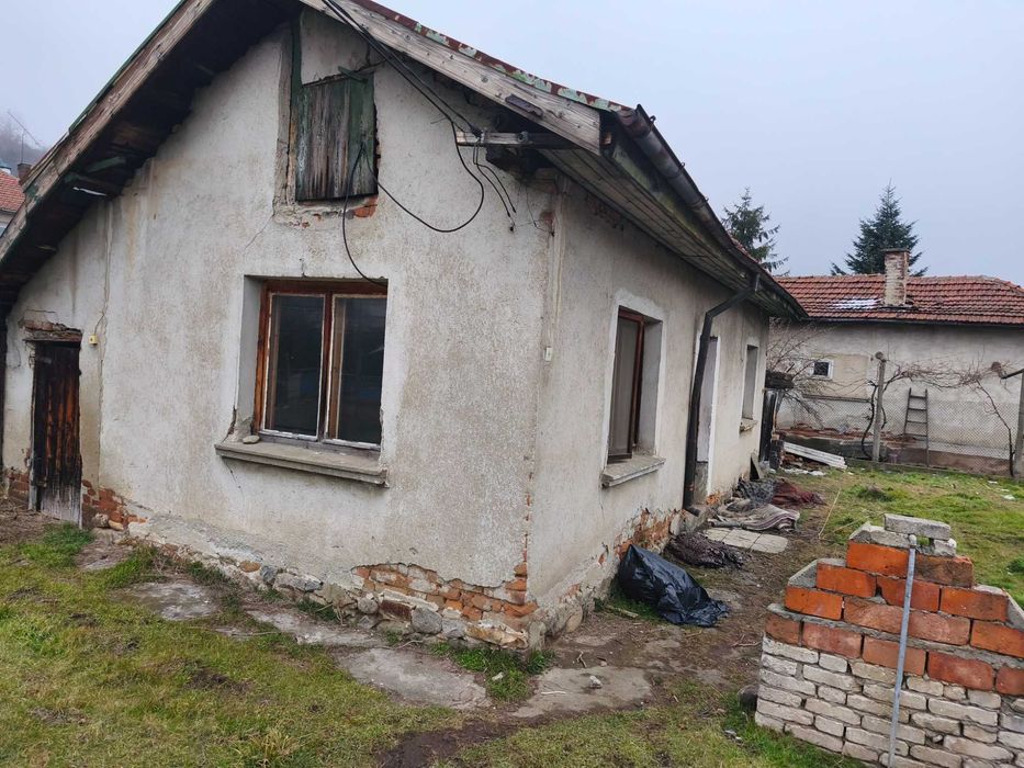 къща, Костенец,  РЗП 75м2 , двор 902 м2 , двоен гараж и къща за гости