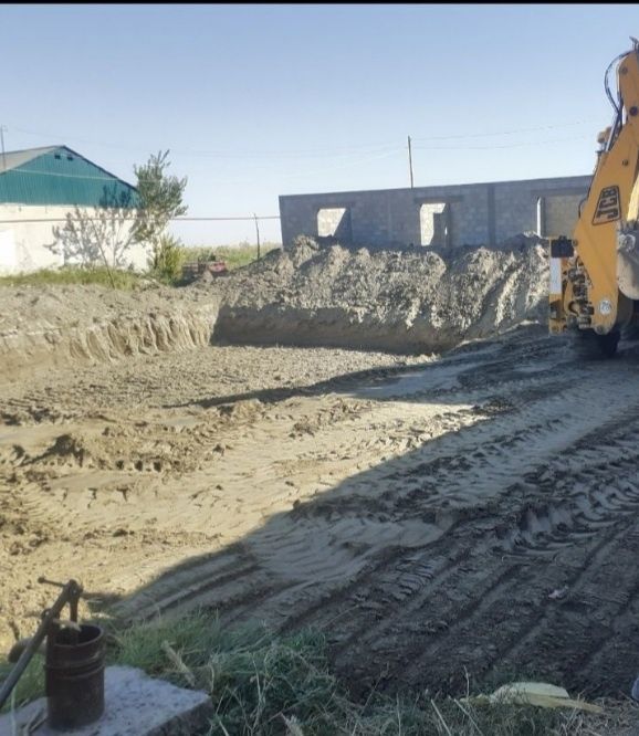 Продаётся  недостроенный участок