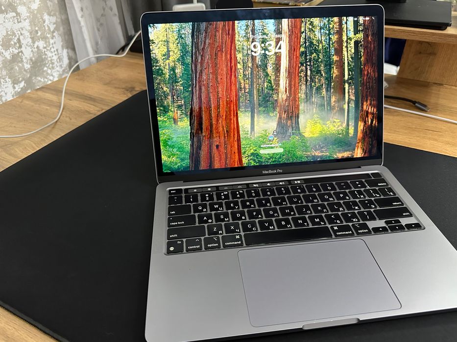 Apple MacBook pro M1 2020 8/256