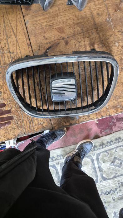 Оригинална Предна Маскат за Сеат Леон 1P 2005- 2013г