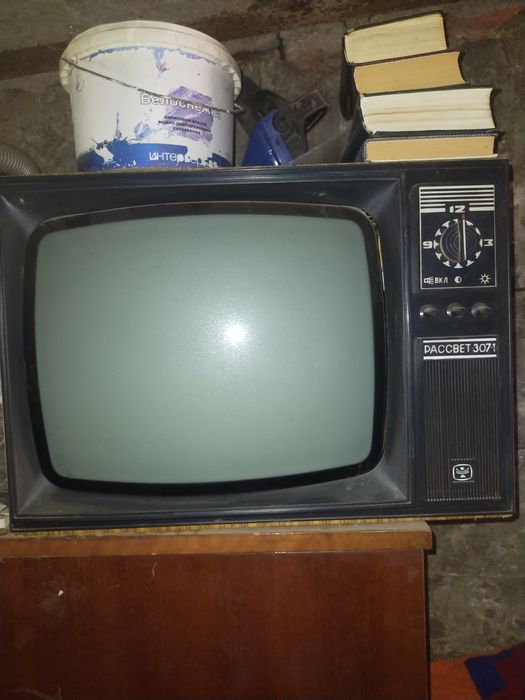 Продам советский телевизор.