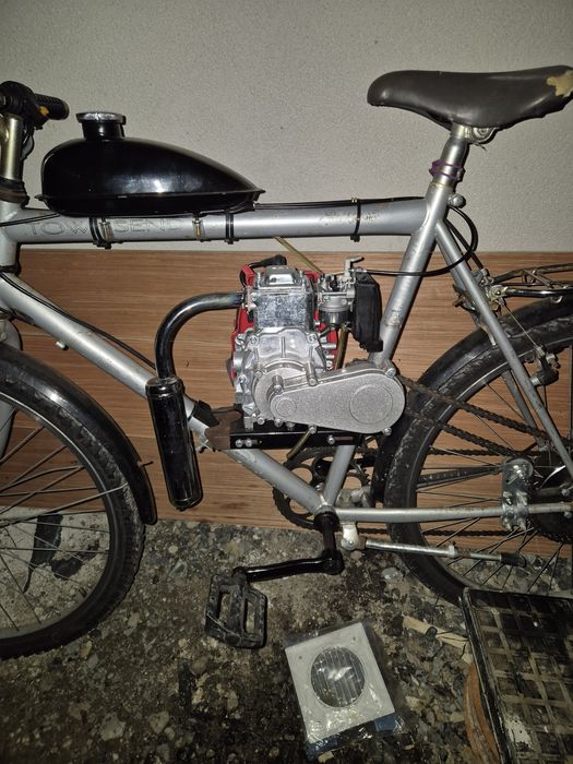 Bicicleta cu motor