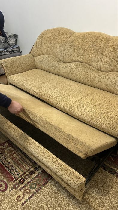 Диван с креслом