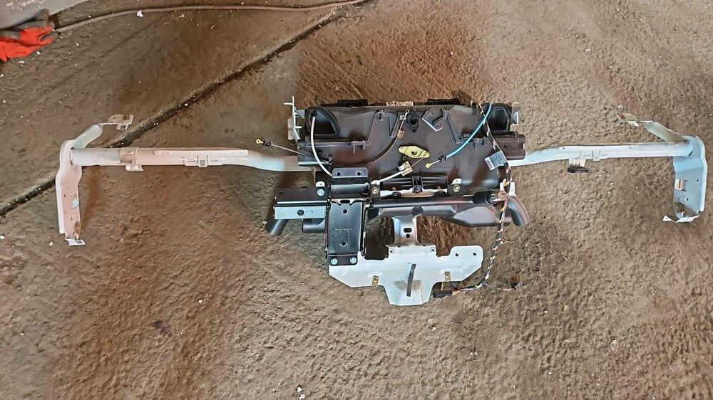 Vand aeroterma +compresor AC-  Mercedes  Sprinter 2,7 Cdi