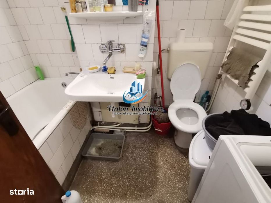 Apartament 4 camere semidecomandat, etaj 6, Maratei