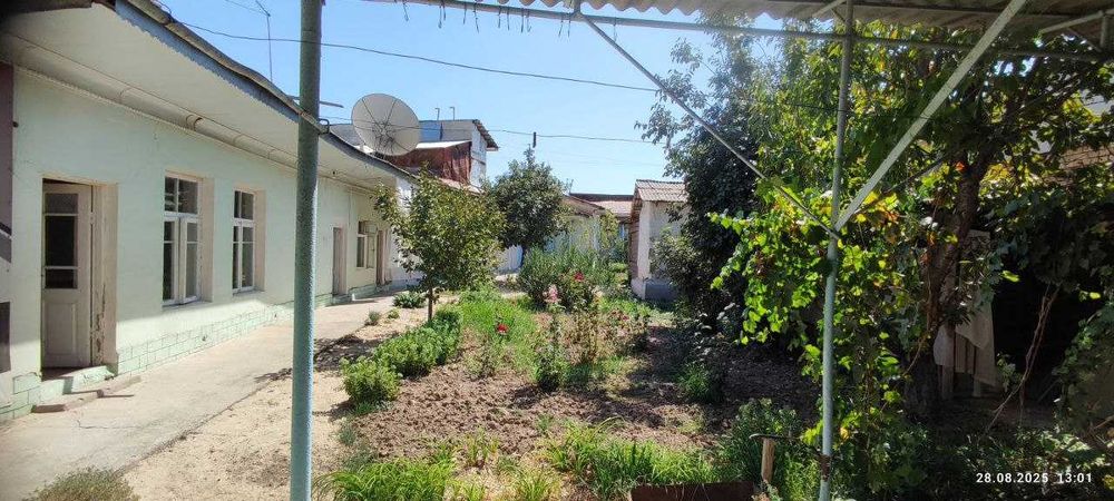 Ховли ер хисобида сотилади 5,5 сотка