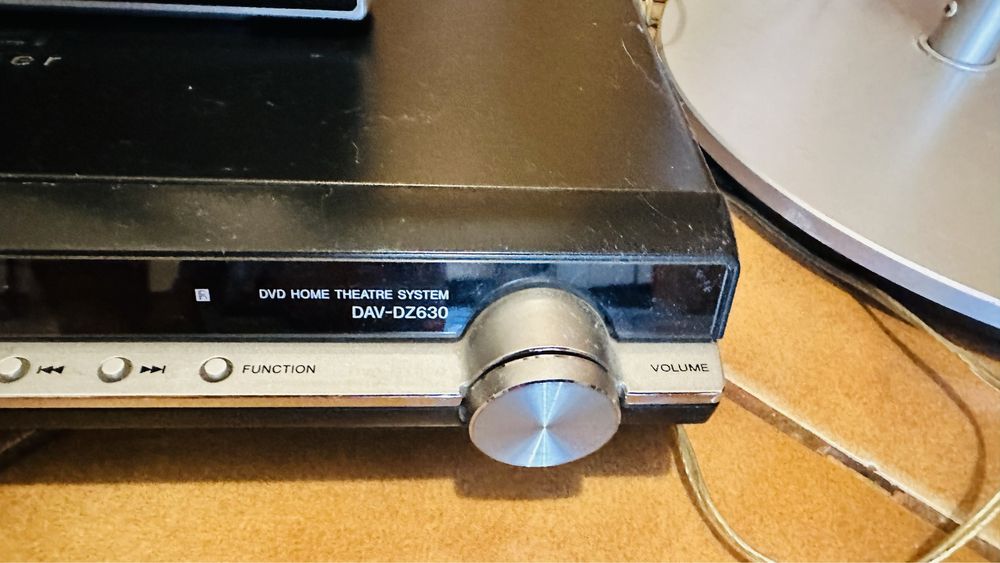Sistem 5 plus 1 Home Cinema, Sony DAV-DZ630, sateliti, subwoofer