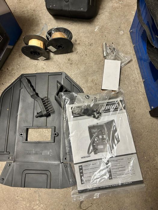 Vând aparat de sudura Scheppach WSE3200