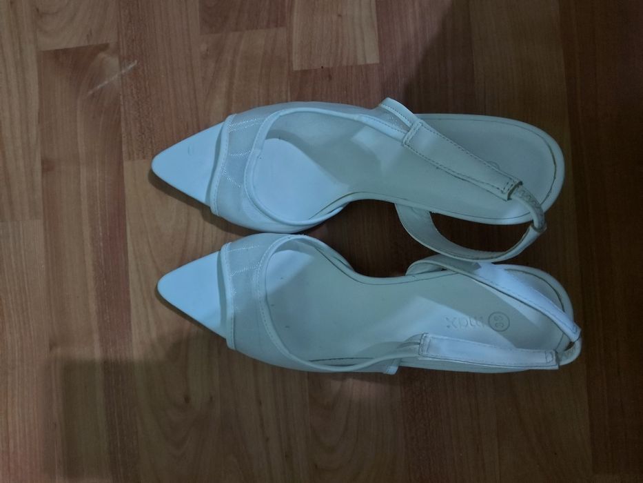 Стильные летние туфли