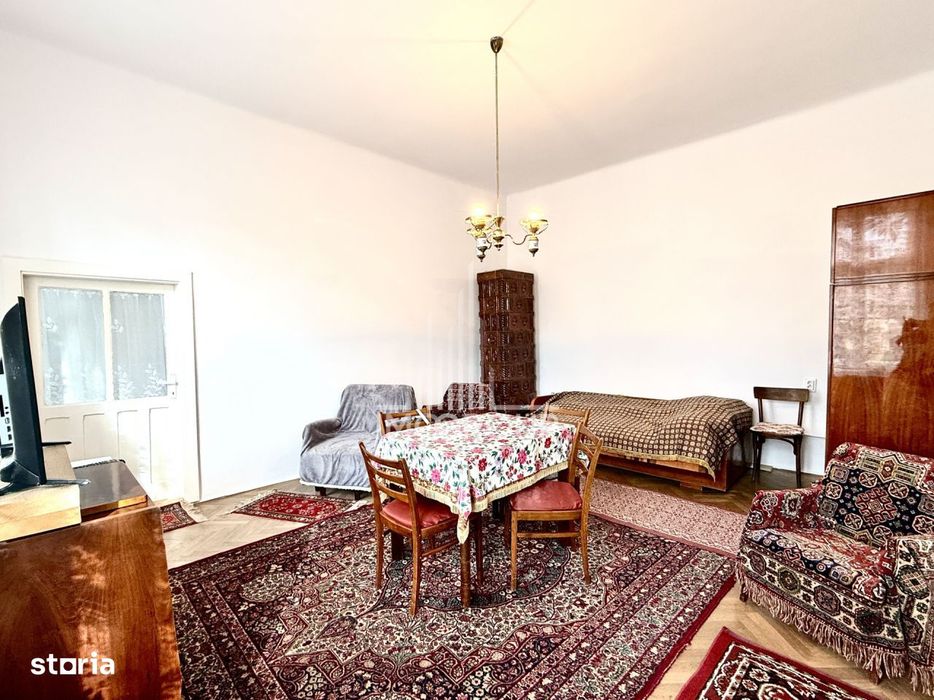 Apartament cu 2 camere | Zona Ultracentrala | Parcare | Etaj 1 | Pod |