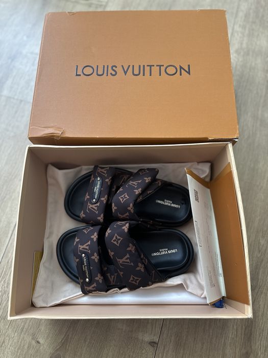 Papuci Louis Vuitton