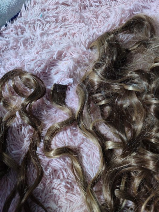 Искусственные локоны