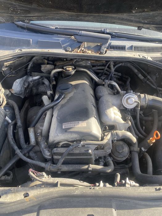 Piese Volkswagen Vw Touareg 2.5 TDI BAC Manual pe arcuri motor cutie